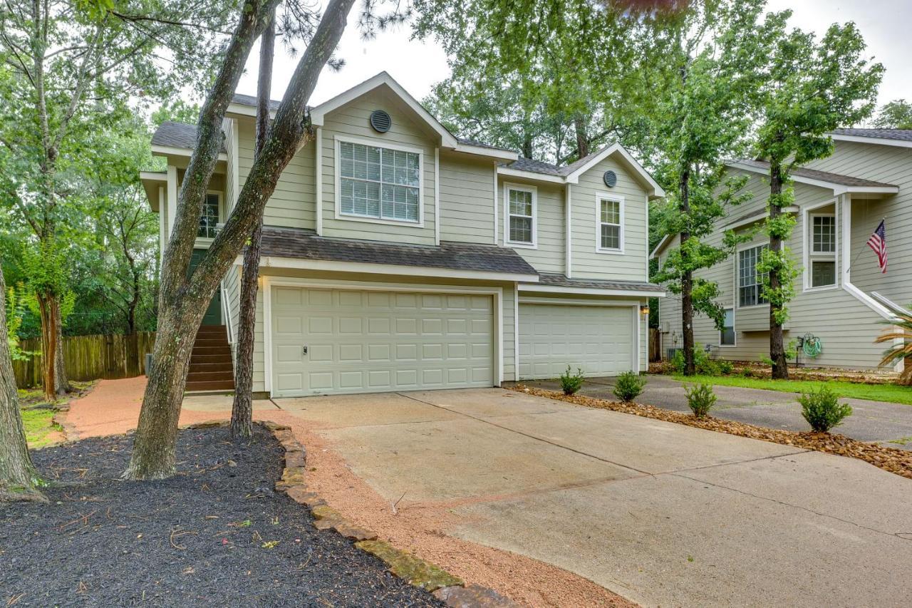 Modern Woodlands Townhome With Spacious Yard And Patio The Woodlands Exteriör bild